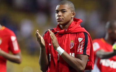 xingkong动态-佩德里这传球如手术刀般精准撕裂防线致命一击