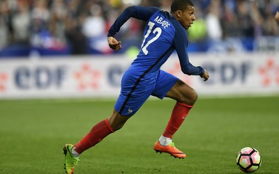 xingkong快讯-法国卡丁车儿童赛家长斗殴比赛取消